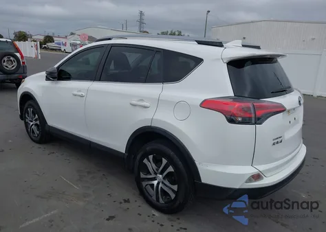 2017 Toyota Rav4 Le z USA, uszkodzony, nr VIN JTMZFREV4HJ144820